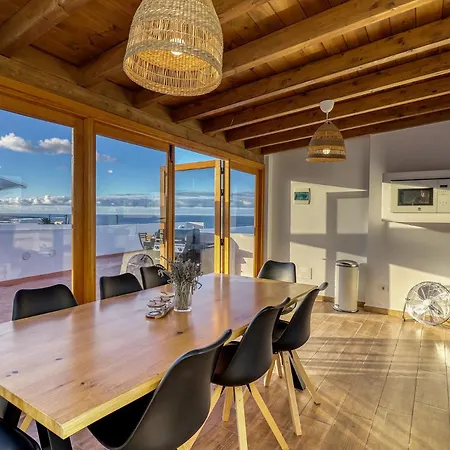 Spacious With Tropical Garden, Bbq, Near Seaside Дом отдыха