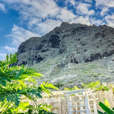 Дом отдыха Spacious With Tropical Garden, Bbq, Near Seaside