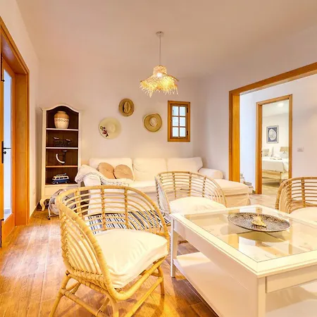 Spacious With Tropical Garden, Bbq, Near Seaside * Лос-Силос