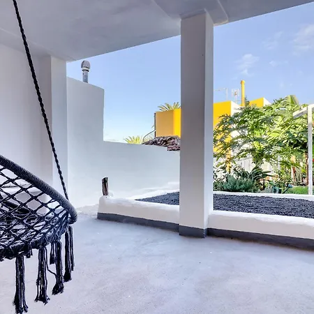 Spacious With Tropical Garden, Bbq, Near Seaside