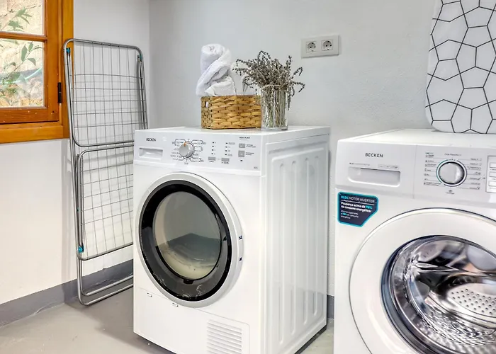 Spacious With Tropical Garden, Bbq, Near Seaside 洛斯瑟罗斯