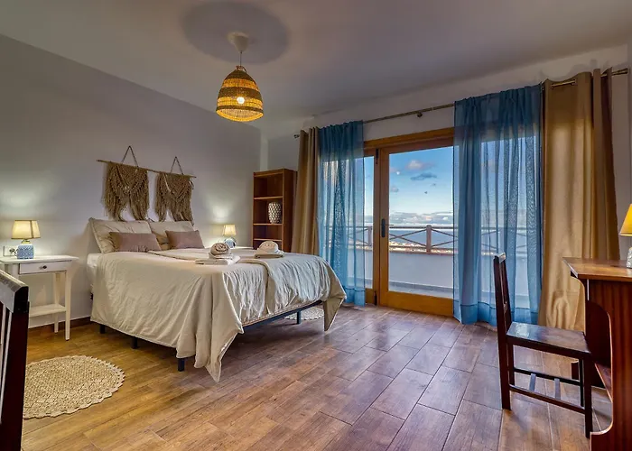 Spacious With Tropical Garden, Bbq, Near Seaside 度假居 *